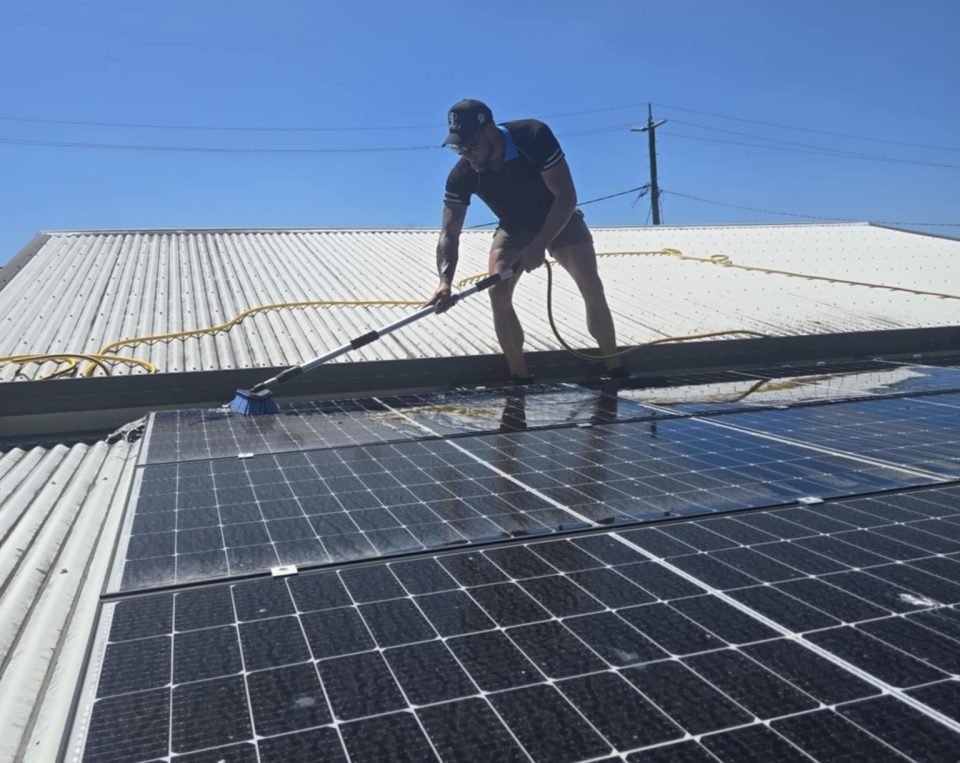 jmz property services solar panel cleaning